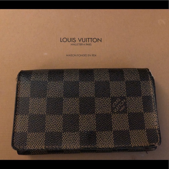 Louis Vuitton Handbags - Louis Vuitton Damier Porte Tresor bifold wallet